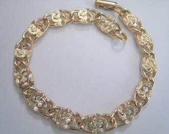 Vintage Sarah Coventry Lite Weight Bracelet