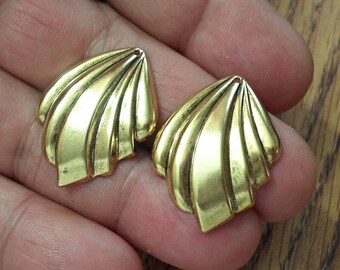 SET OF 4 Vintage Brass stamping Jewelry Findings.made in USA /ZM2
