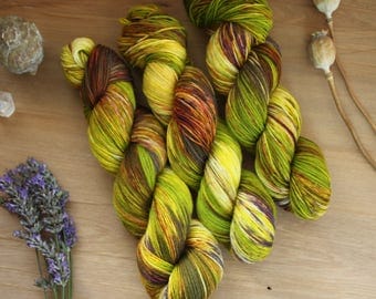 Machine wash Merino Sock Yarn - hand dyed - 100g