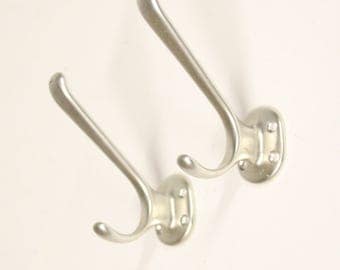2 x coat rack hook. Hat-/Jashaak Height 9.5 cm x depth 8 cm