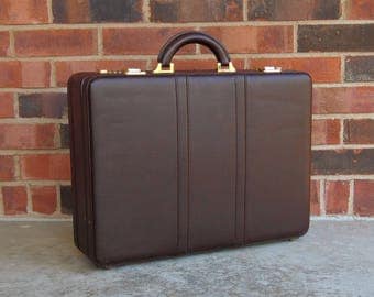 American Tourister Brown Briefcase - 1970s Vintage - Faux Leather Vinyl w/ Goldtone Combination Locks - Retro Business Travel - in VG cond