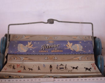 Vintage tin toy Mettoy Junior carpet sweeper