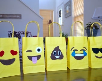 EMOJI PARTY BAGS - Emoji Favor Bags Set of 10, Emoji party, Emoji birthday, Emoji Invitation, Emoji Cake, Emoji party theme, Emoji Favors
