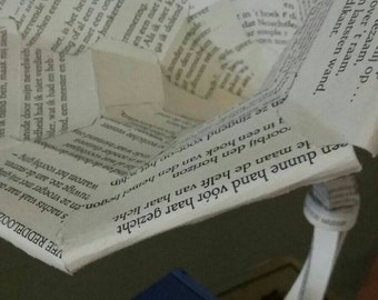 Book sculpture grammafoonspeler