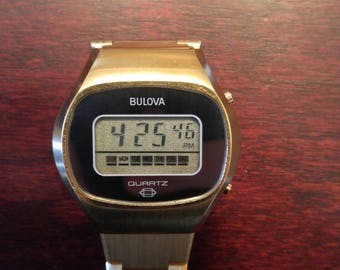 VINTAGE 1977 Bulova Computron Working Digital Quartz Gold Watch