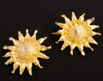 1980s Clip on earrings Gold Sunflowers design