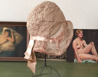 vintage 1920s cloche. RARE 20s romantic full lace cloche hat. 1920s antique cloche