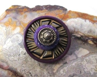 Vintage Button Pin/Pendant: Purple Pinwheel Vintage Button Jewelry