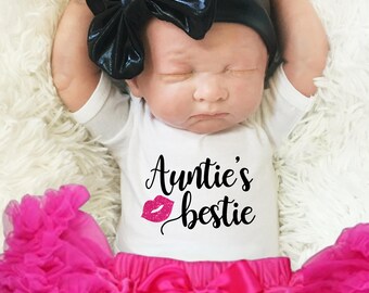 Auntie's Bestie Outfit - Auntie Baby Gift - Aunt Baby Gift - Auntie Onesie - SALE!