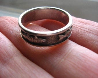 Sterling Artisan Vintage Fish Ring Band Size 9