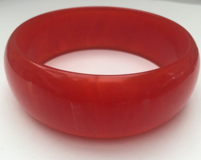 Red Lucite Bangle - White Marbled - Mid Century - Mod Modern - Vintage Plastic - bracelet