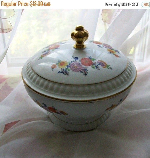 Vintage Bavarian vegetable serving dish with lid by NewtoUVintage