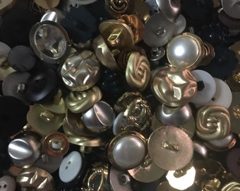 bulk 200 mix buttons gold buttons, plastic buttons, metal buttons, gold buttons, shank buttons, fashion buttons,