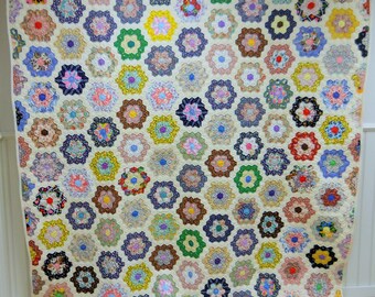 Excellent! Grandmothers Flower Garden Quilt. New England. Never Used. 83" x 76"