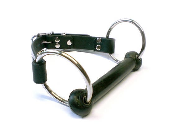 Lockable Leather BDSM Gag Neoprene Rubber Bit Gag 4