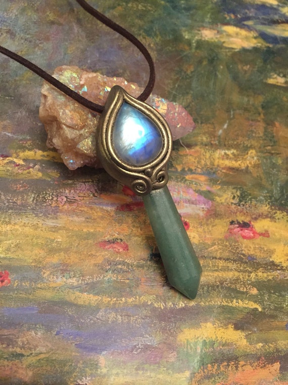 Archangel Raphael. Healing Crystal Necklace. by SophiasDreaming