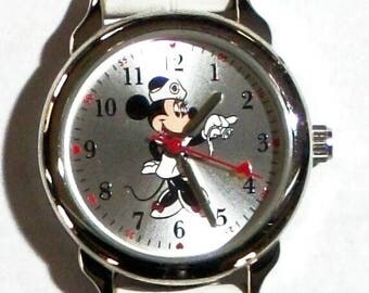 Disney Minnie Mouse Nurse Watch! New! Minnie in Nurses Uniform on Dial! Cute!