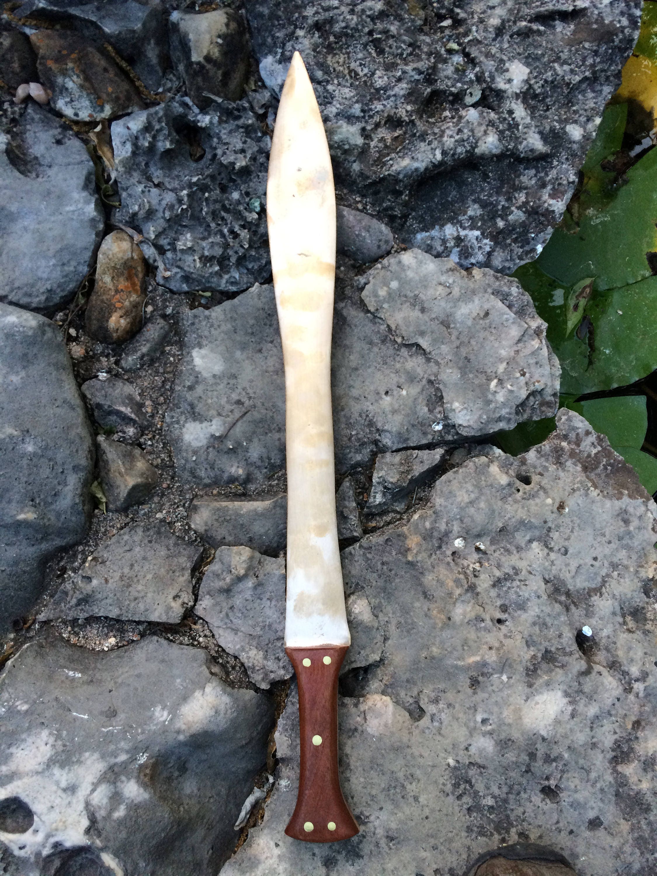 Bronze Age sword Greek gladius xiphos