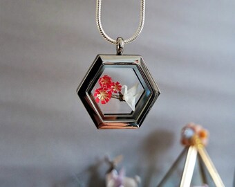 ORIGAMI Crane Necklace. Glass Locket. Bird Necklace. Paper Anniversary Gift. Japanese Crane. Bird Pendant. 1st Anniversary. Floating Locket.