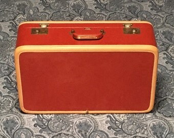Vintage Atlas of California 1940s/1950s Hardcase, Red Satin Lined, Faux Leather Suitcase. Beautiful condition!