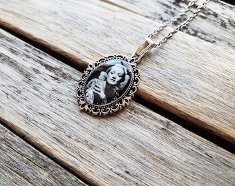 Marlene Dietrich Cameo - Marlene Dietrich Necklace - Marlene Dietrich Pendant - Marlene Dietrich Jewellery - Vintage Hollywood Jewelry