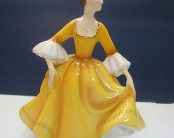 Vintage 1976 Royal Doulton Porcelain Figurine Stephanie HN 2807