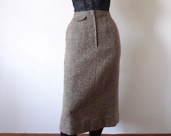 1980s Wool Tweed Straight Skirt classic vintage fall & winter fashion