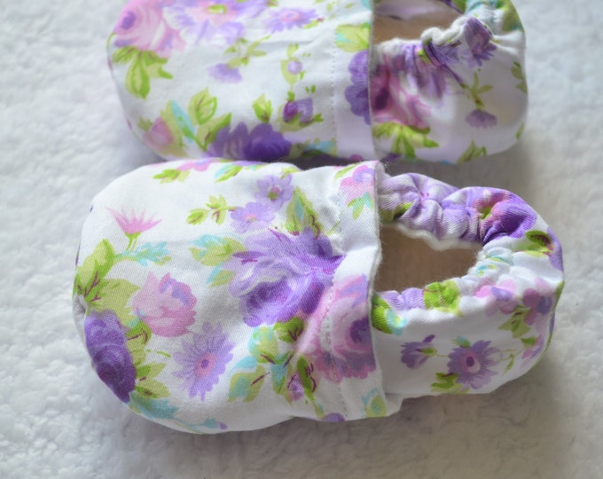violet flowers booties violet baby girl soft sole baby shoe spring cotton baby shoes violet baby booties violet baby shower gift vio...