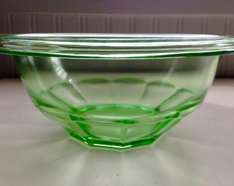 green Hazel Atlas bowl vaseline glass/depression glass