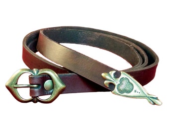 Medieval leather belt, with decorated metal tip. For Reenactment , medieval and fantasy costumes, LARP and Cosplay. Woman, Child