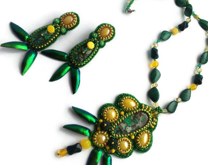 Green Emerald Yellow beadwork jewelry set bead embroidery Necklace Pendant Earrings Abstract Gift for her Wings borers variscite Malachite
