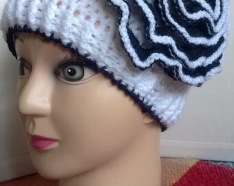 WOMEN'S HAT
