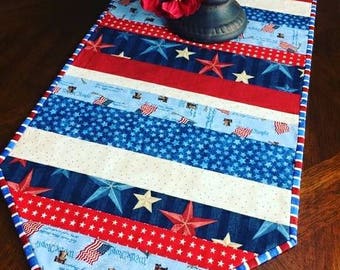 Patriotic Quilted Table Runner, Fourth of July, Patriotic Decor, 4th of July Decor, Table Linens, Memorial Day, America, USA, Gift for Her