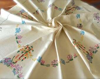 Women Vintage Flowe Spliced Embroidery Linen Triangular Scarf