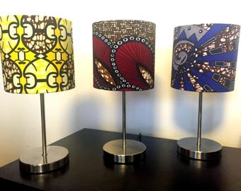Lampe avec abat-jour en tissu wax