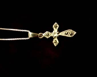 Sterling Silver necklace with cross pendant