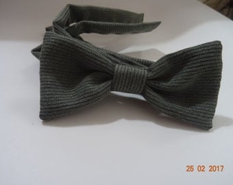 Papillon military green