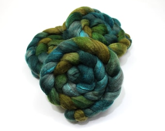 Oatmeal BFL Wool/ Silk (70/30) Roving (Combed Top) - Blue Face Leicester/ Silk - Handpainted Felting or Spinning Fiber