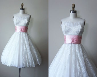 1950s Dress - Vintage 50s Dress - White Lace Lavender Taffeta Wedding Party Prom Dress S M - Confectioner's Sugar Dress