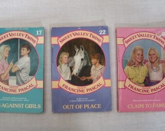 Vintage 3 Sweet Valley Twins Paperback Books - No. 17 22 23