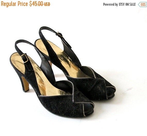 15% OFF SALE Vintage Shoes / 70s Shoes / Black by DuncanLovesTess