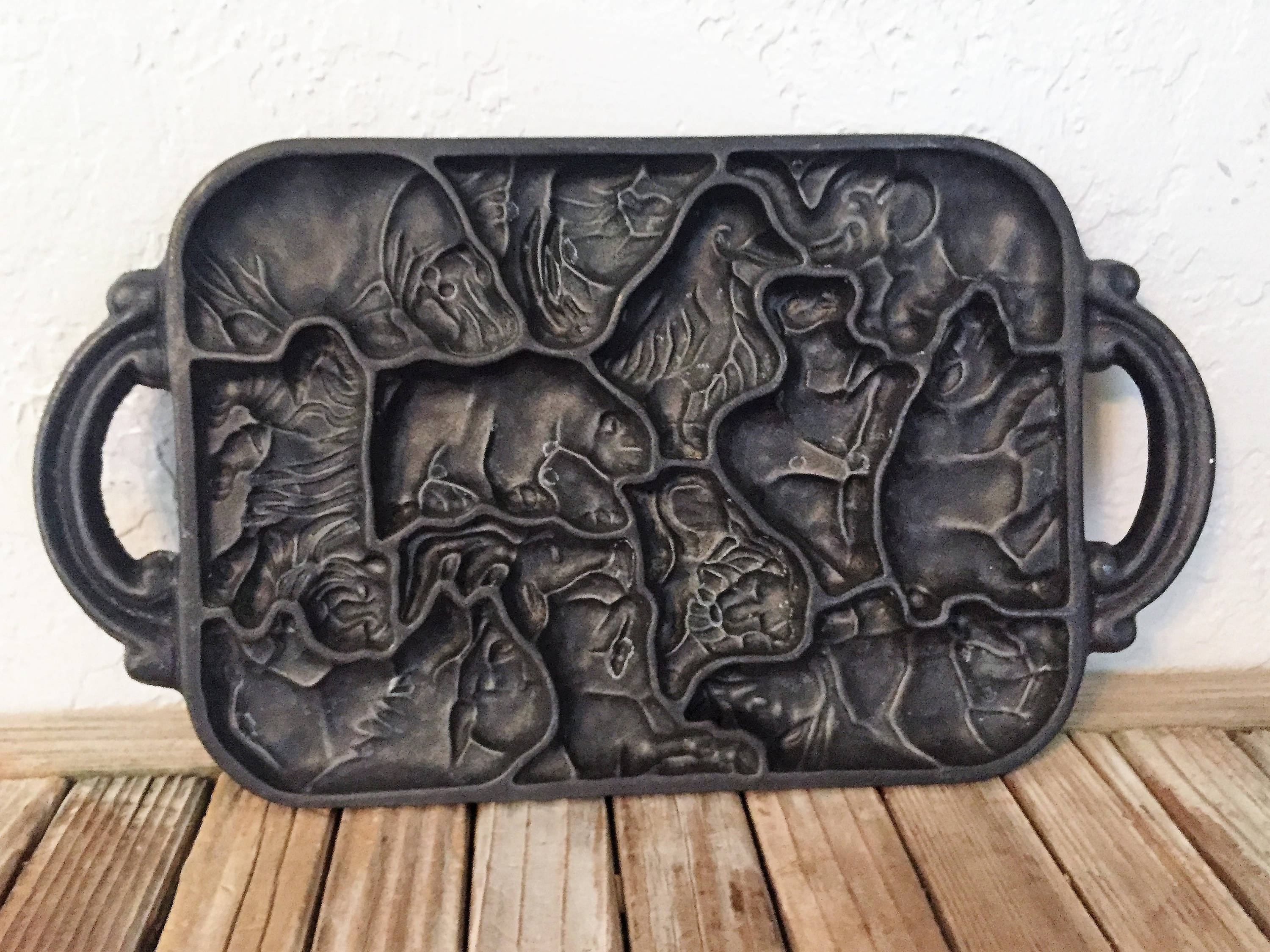 Vintage John Wright Animal Cast Iron Cookie Candy Mold
