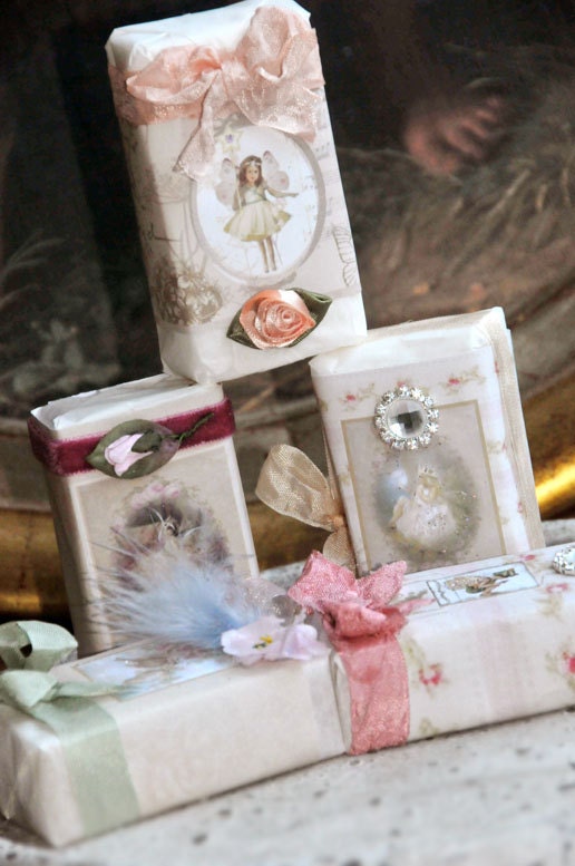 Ladies Boudoir Gift Shabby Chic Set of x 3 Boudoir Soaps