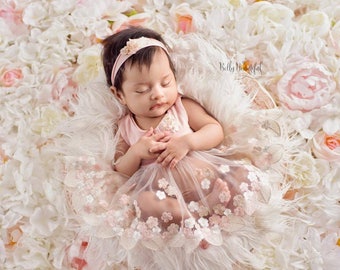 Newborn dresses for pictures Newborn dresses for pictures