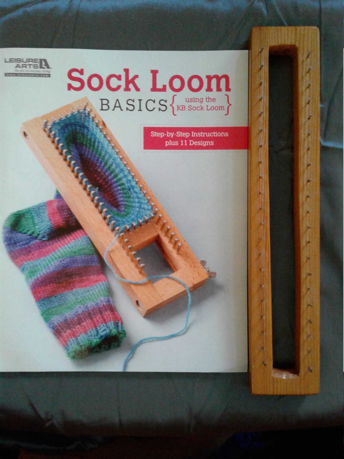 Lot: Sock pattern & Sock Loom Wood base frame for knitting DIY