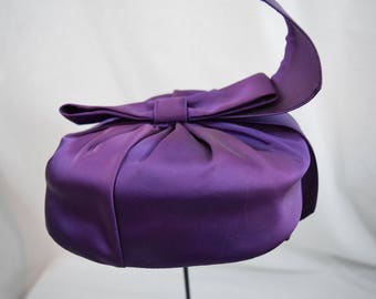 Vintage 1970s purple satin pillbox hat