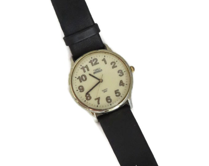 Vintage Timex Indiglo Men's Wrist Watch Leather Band