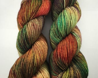 Yarn, dyed sock yarn, DK merino wool, kettle dyed sock yarn, zombie yarn, yarn in handmade, Dyed worsted yarn, TWD