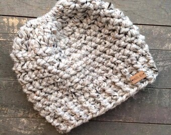 Top Knot Toque, Messy Bun Hat, Messy Bun Beanie, Winter Hat, Kids Hat, Women's Hat, Knit Hat, Pony Tail Hat, Messy Bun Hat with Elastic