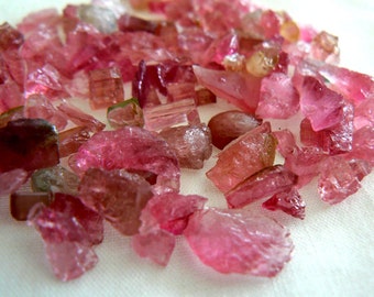 Raw Pink tourmaline crystals undrilled- 14g- 5-11mm small pieces- Jewelry beads supply- Pink Tourmaline raw crystals undrilled